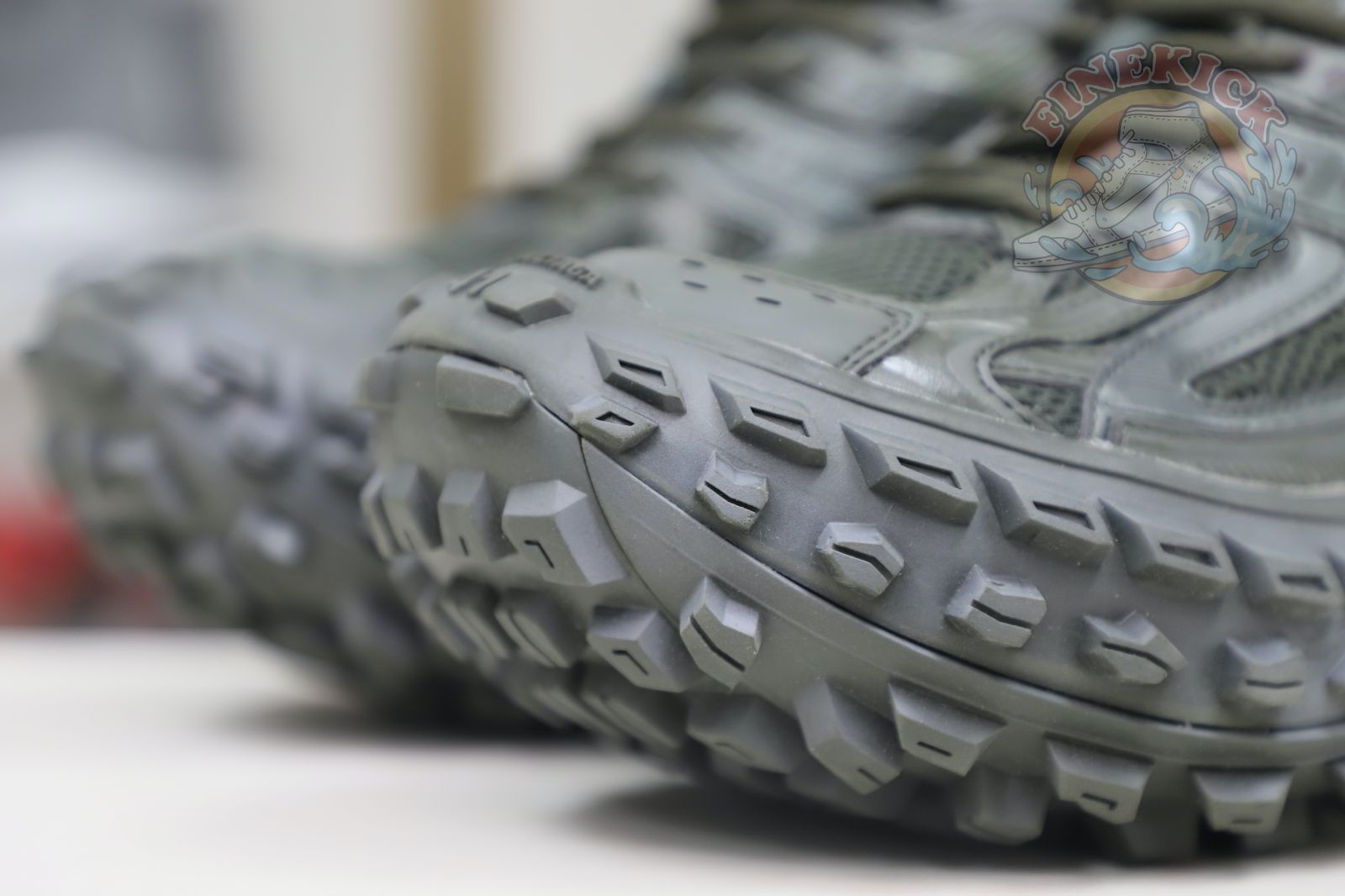 Balenciaga BLGA  Defender - finekick.vip