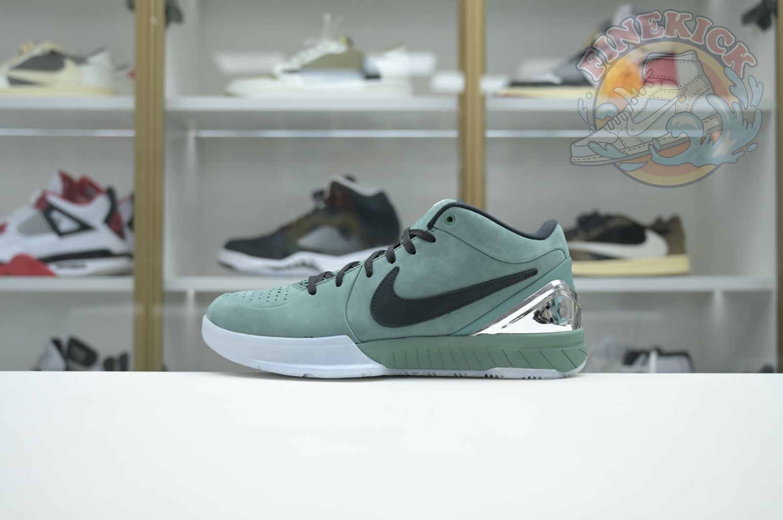 Nike Zoom Kobe 4 Protro