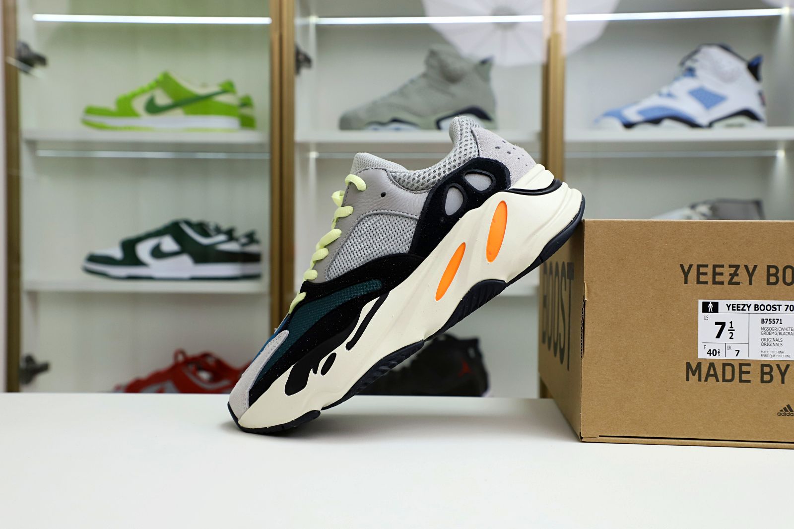 YEEZY BOOST 700 'WAVE RUNNER' - finekick.vip