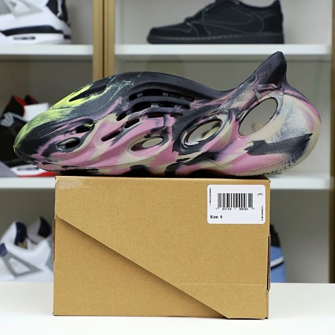 YEEZY FOAM RUNNER “MX CARBON” 2022 (IG9562) - finekick.vip