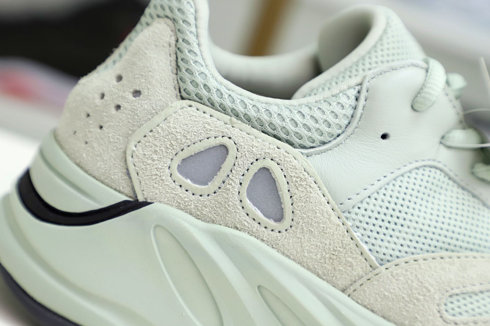 YEEZY BOOST 700 SALT - finekick.vip