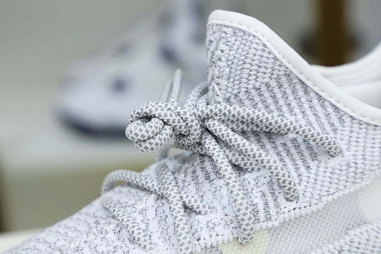 YEEZY BOOST 350 V2 'STATIC REFLECTIVE' - finekick.vip