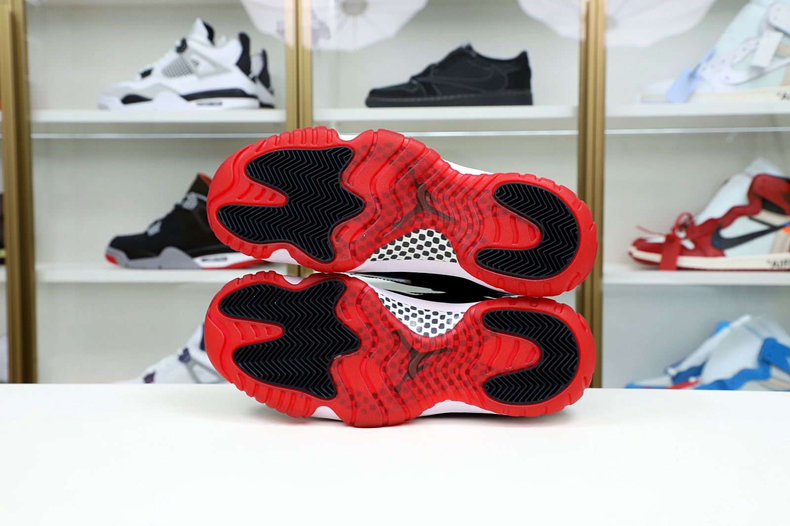 AIR JORDAN 11 RETRO 'BRED' 2019 - finekick.vip