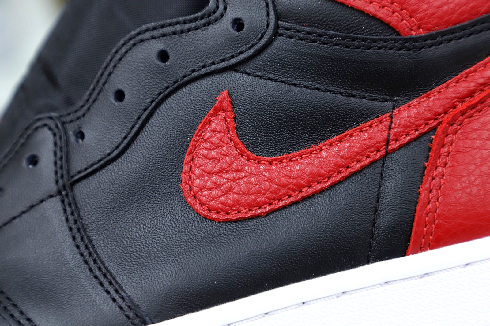 AIR JORDAN 1 RETRO HIGH OG 'BRED' - finekick.vip