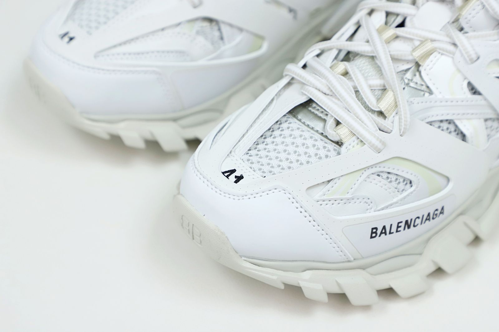 Balenciaga BLGA - finekick.vip