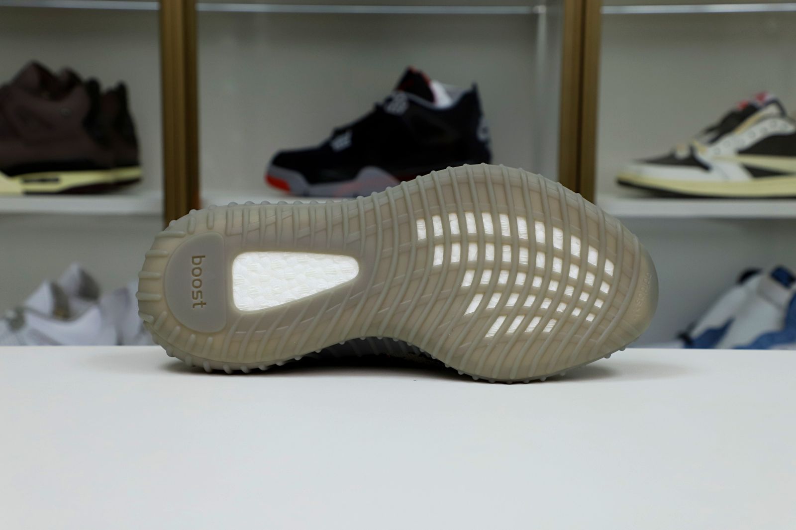 Yeezy boost 350 beluga reflectiv - finekick.vip