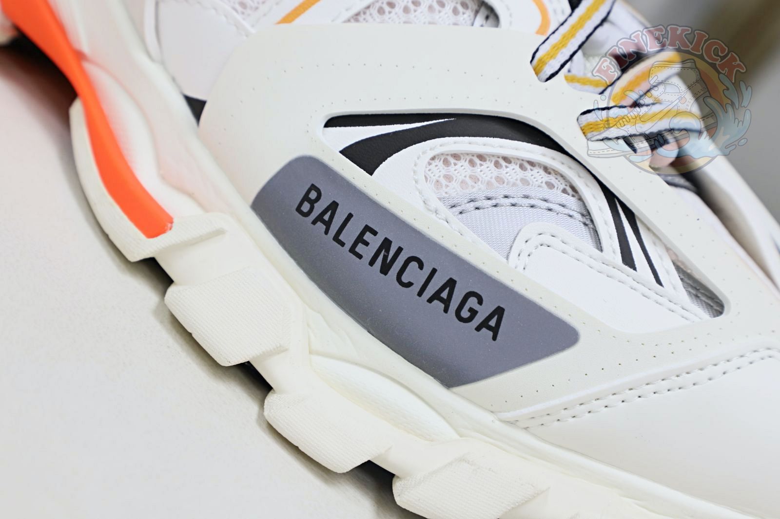 Balenciaga BLGA  Track(LED) - finekick.vip