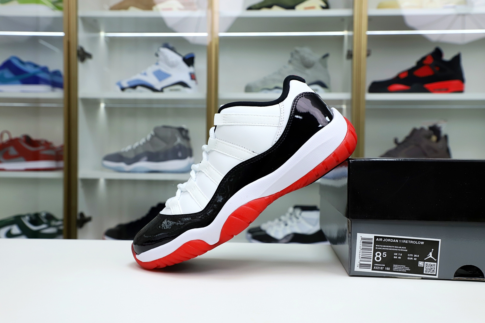 AIR JORDAN 11 LOW WHITE BRED - finekick.vip