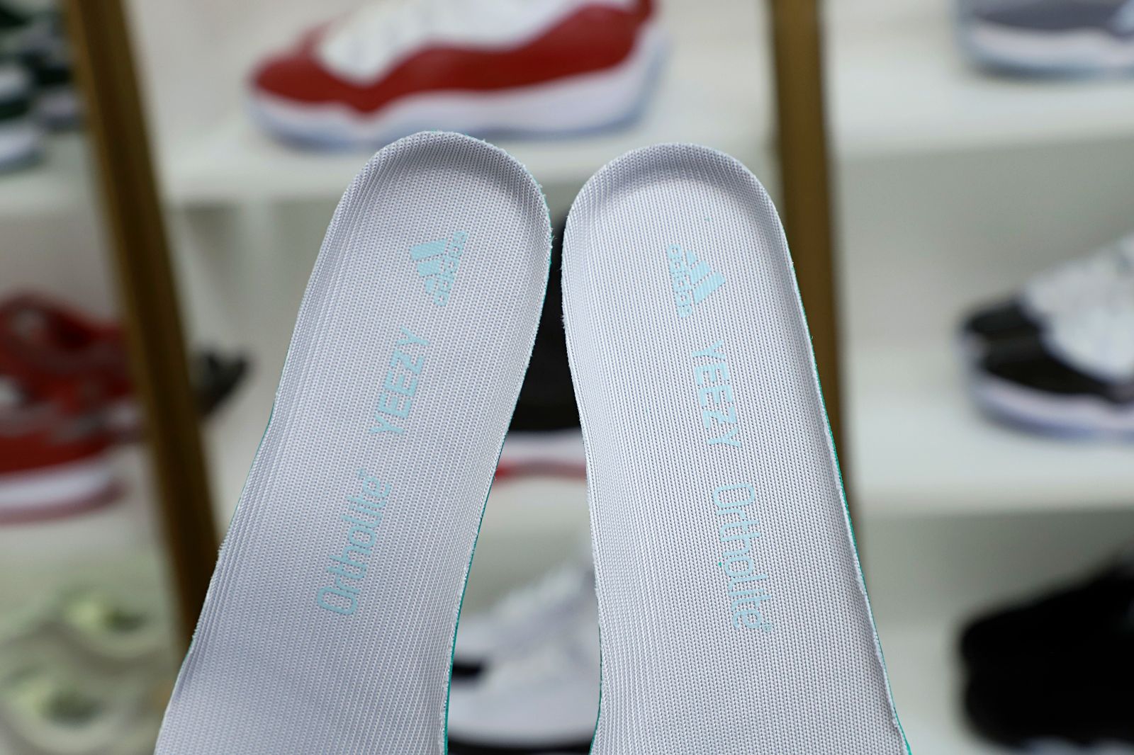 YEEZY BOOST 700 'INERTIA' - finekick.vip