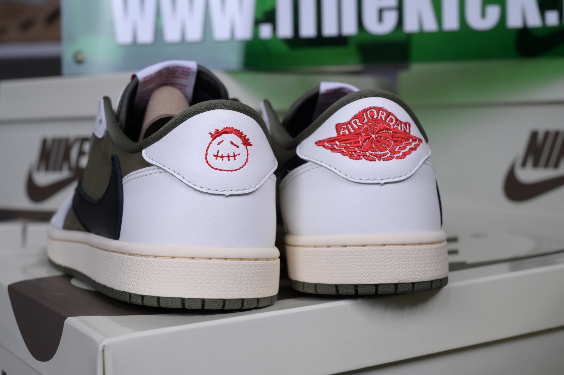 Travis Scott x Air Jordan 1 Low OG “Medium Olive” - finekick.vip
