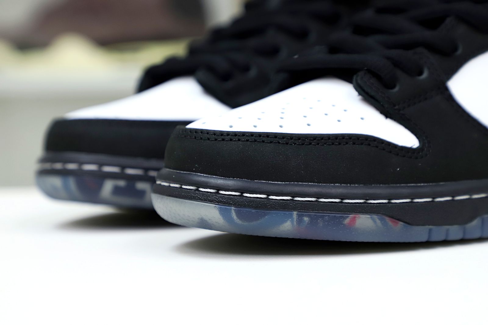 NIKE SB DUNK LOW STAPLE PANDA PIGEON (REGULAR BOX) - finekick.vip