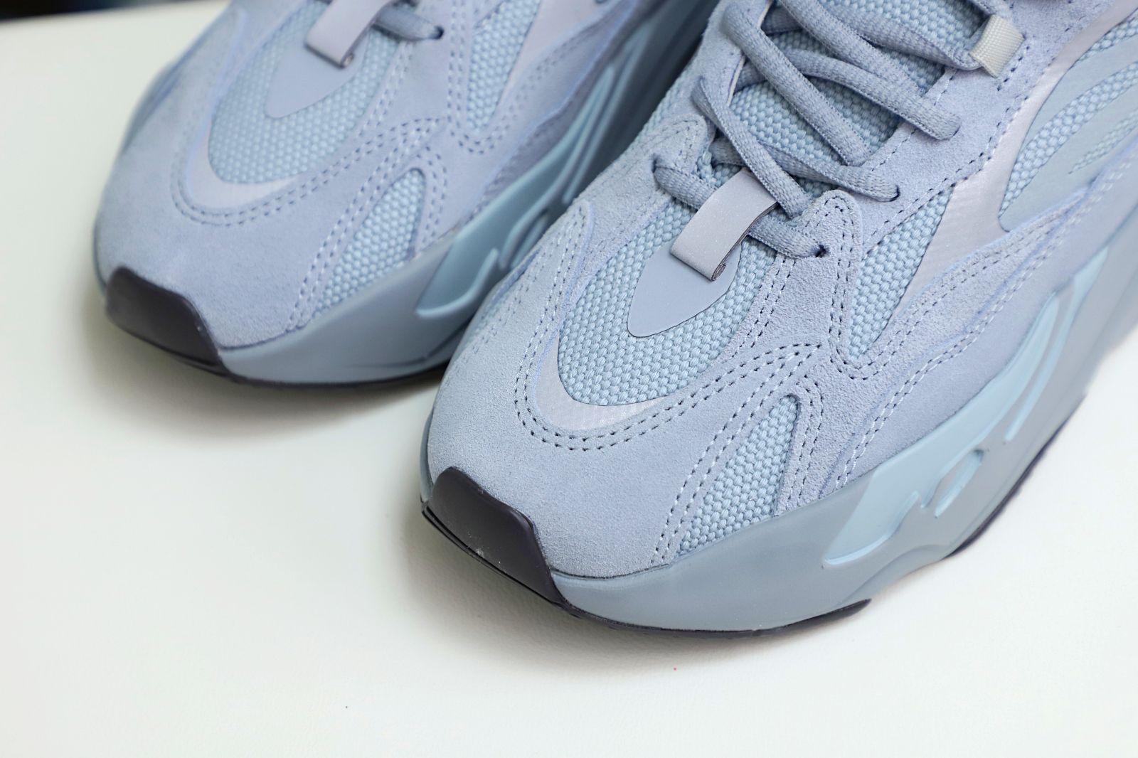Yeezy boost 700 v2 hospita blue - finekick.vip
