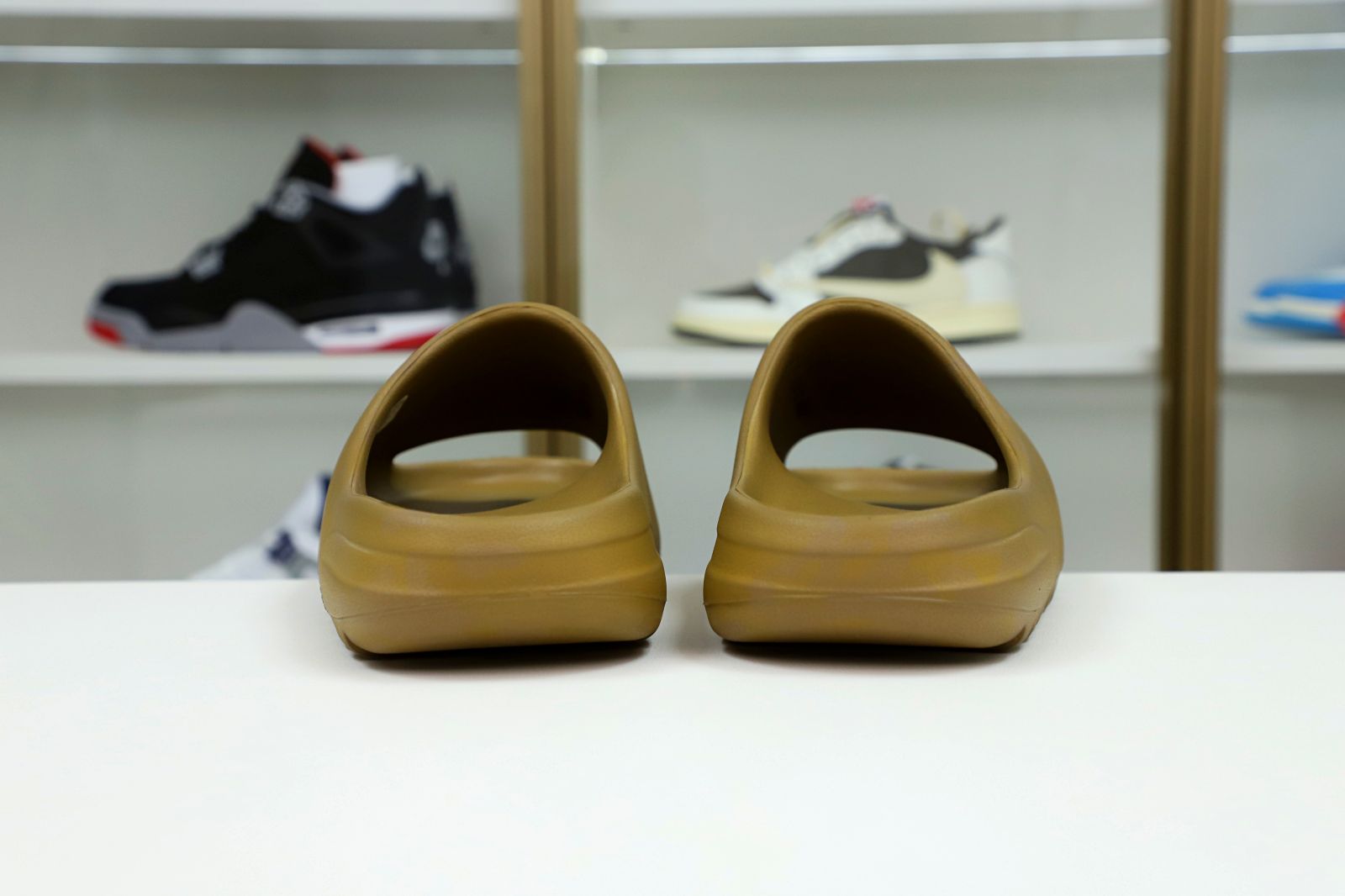 YEEZY SLIDES GW1931 - finekick.vip