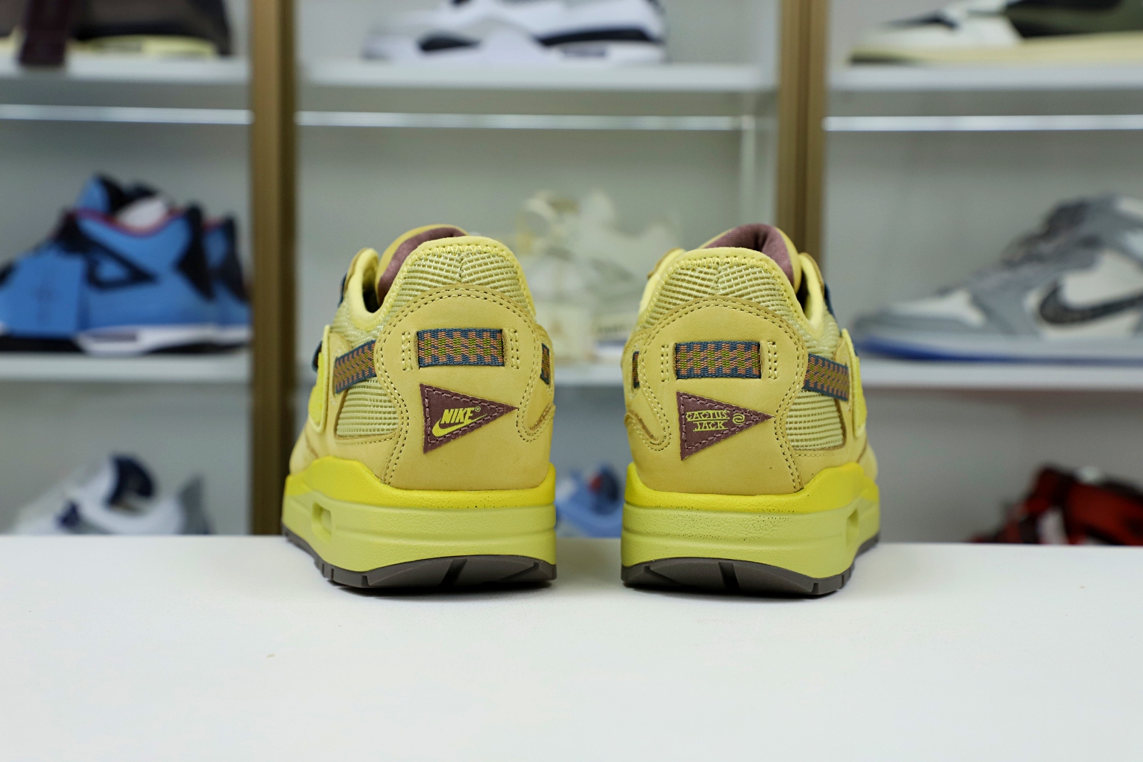 TRAVIS SCOTT X NIKE AIR MAX 1 WHEAT DO9392-700 - finekick.vip