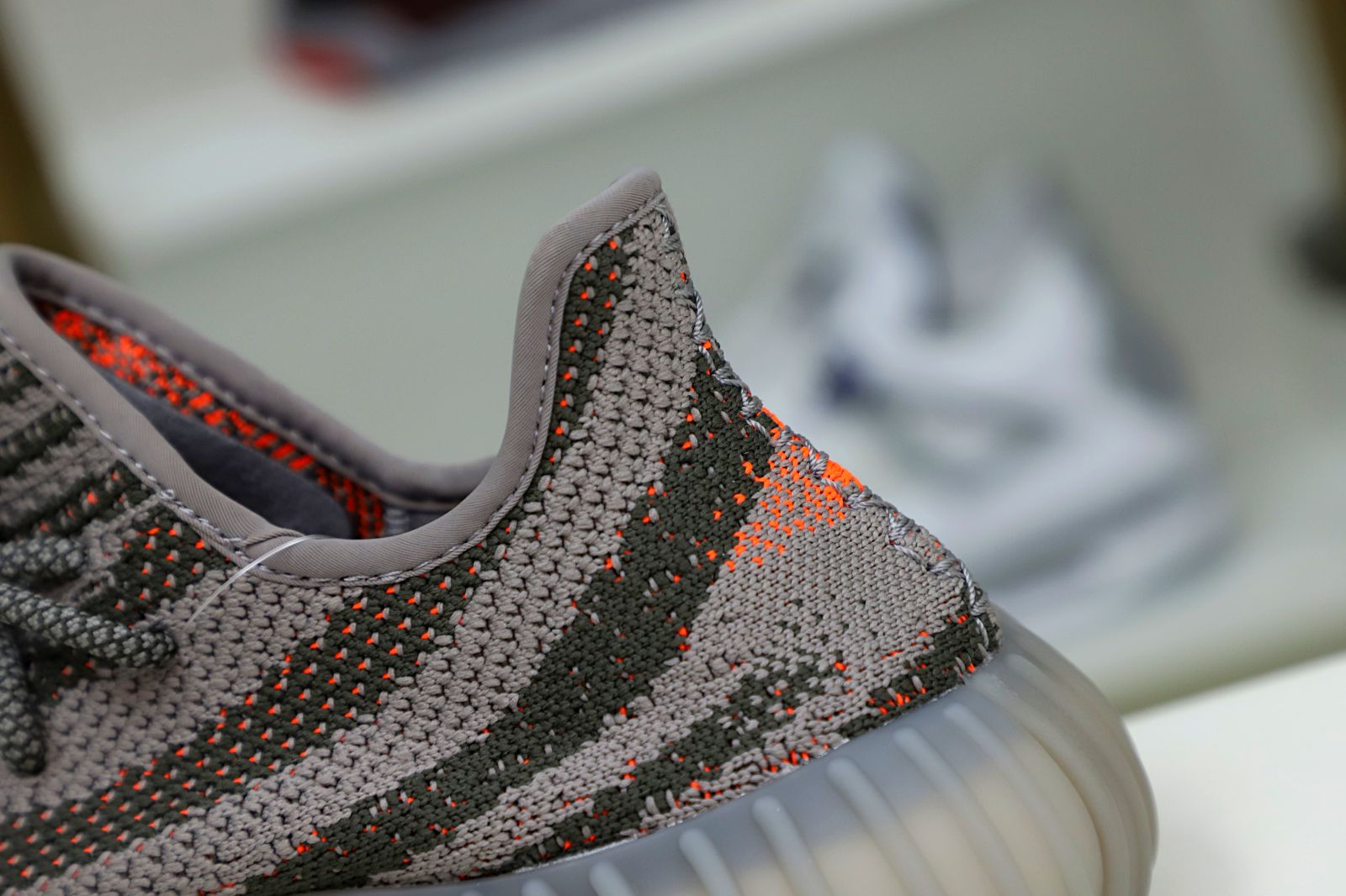 YEEZY BOOST 350 V2 'BELUGA' - finekick.vip