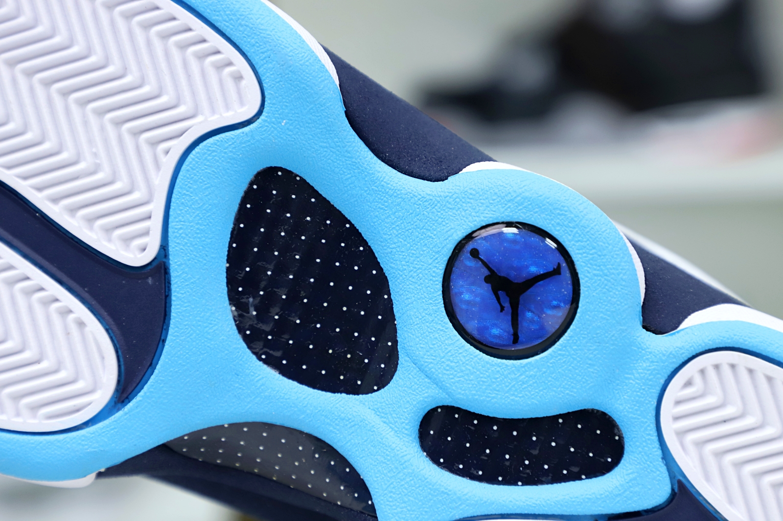 AIR JORDAN 13 RETRO WHITE OBSIDIAN POWDER BLUE 414571-144 - finekick.vip