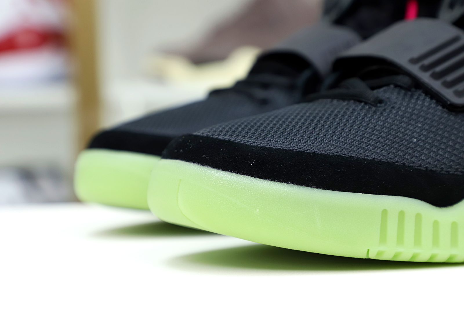 Nike Air Yeezy 2 solar red - finekick.vip