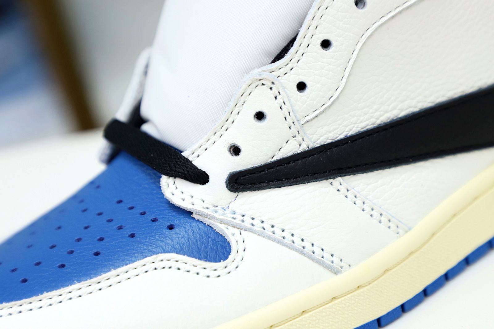 FRAGMENT DESIGN X TRAVIS SCOTT X AIR JORDAN 1 RETRO HIGH - finekick.vip
