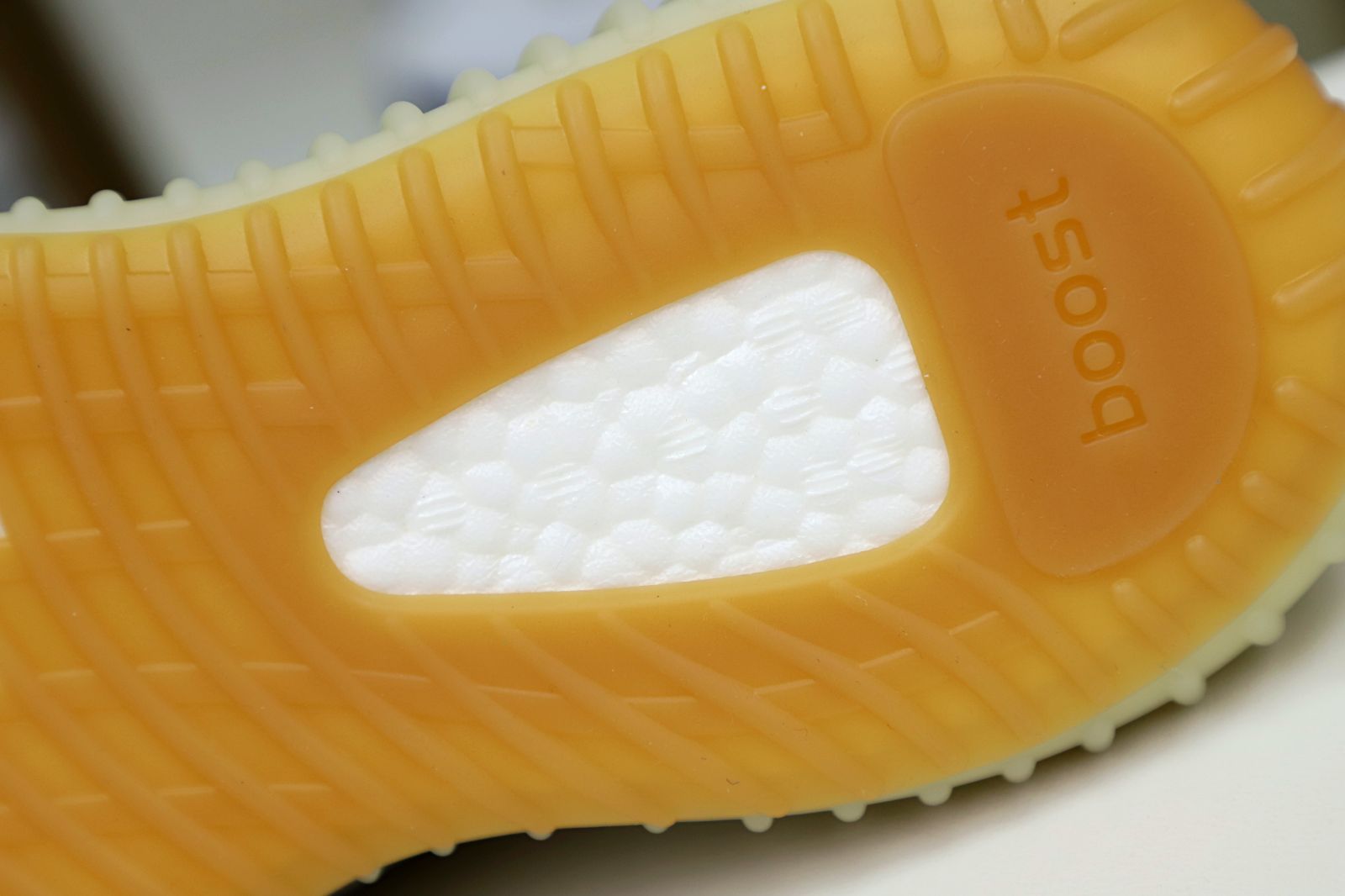 YEEZY BOOST 350 V2 'SESAME' - finekick.vip