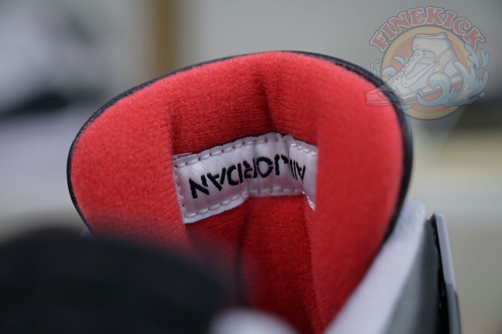 Air Jordan 4