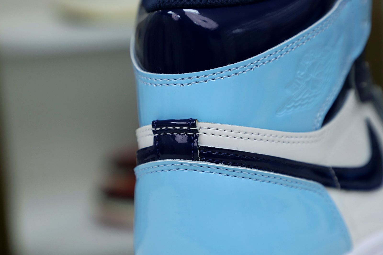 WMNS AIR JORDAN 1 RETRO HIGH OG 'BLUE CHILL' - finekick.vip