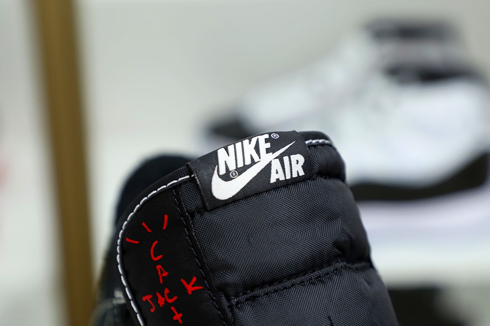 TRAVIS SCOTT X NIKE AIR JORDAN 1 LOW OG “BLACK/PHANTOM” - finekick.vip