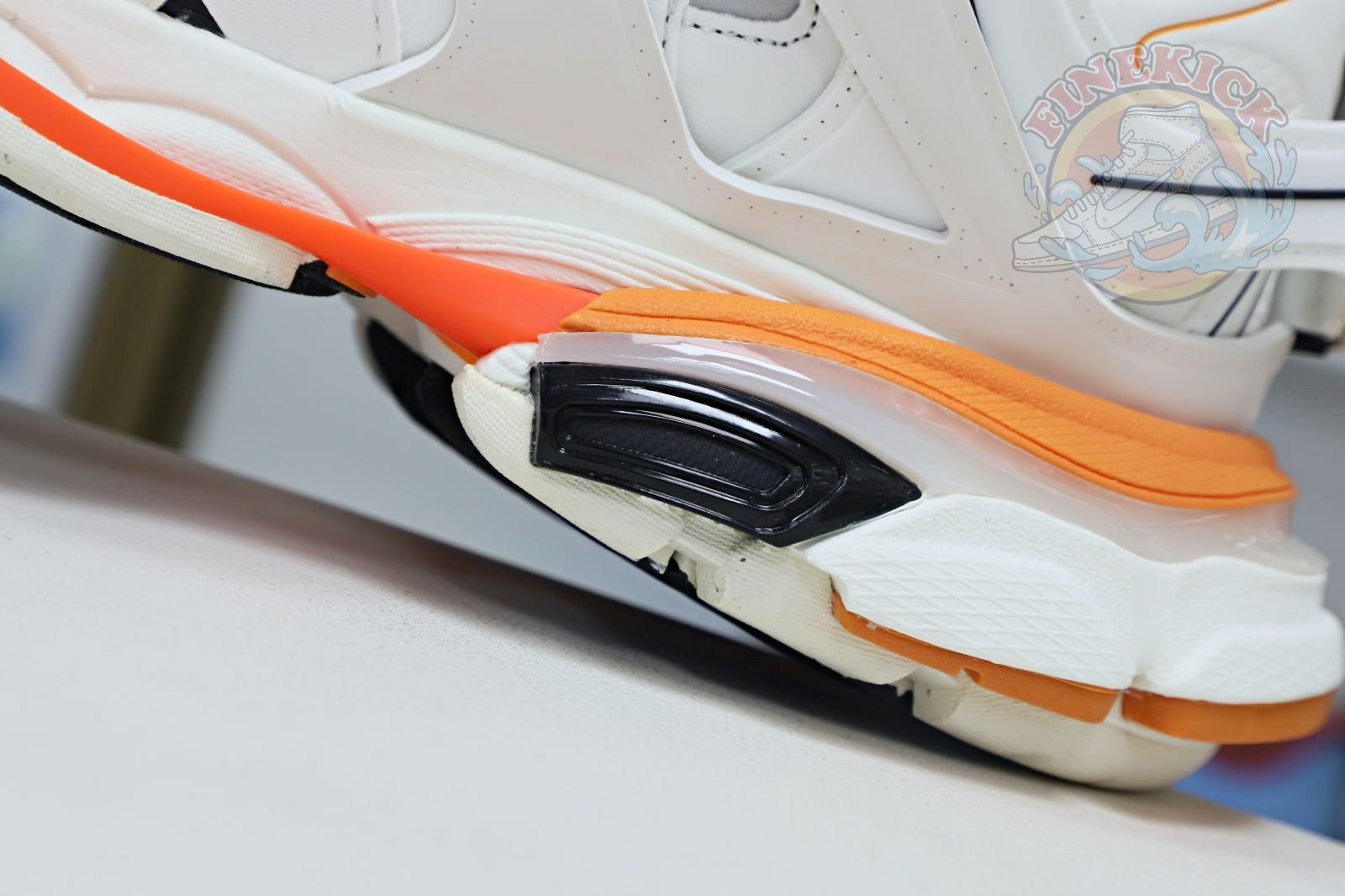 Balenciaga BLGA  Track(LED) - finekick.vip