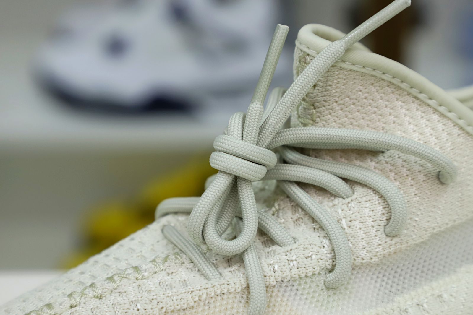 YEEZY BOOST 350 V2 'NATURAL' - finekick.vip