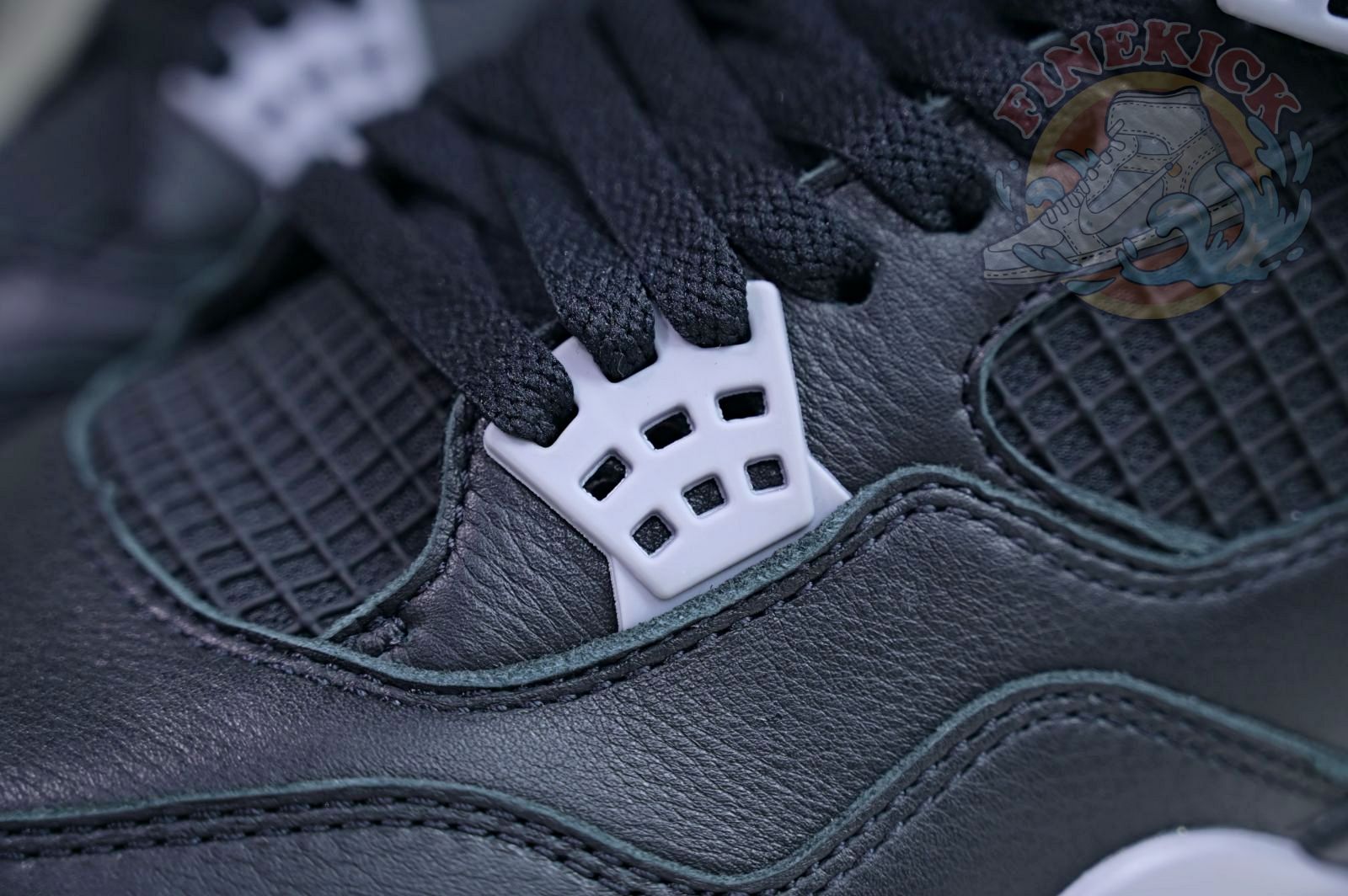 Air Jordan 4