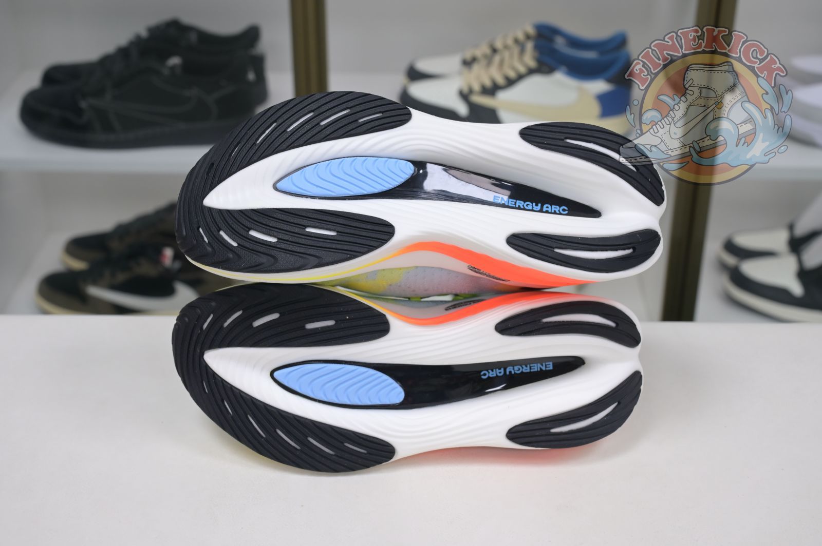 New Balance NB FuelCell SuperComp Elite v3 - finekick.vip