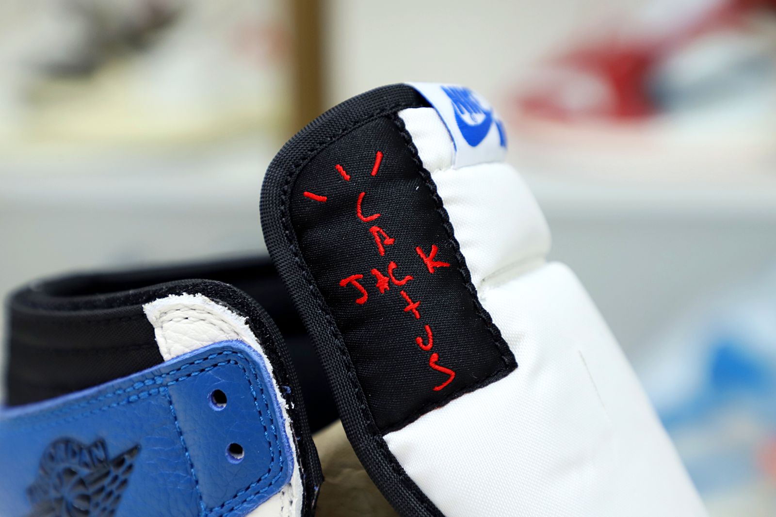 FRAGMENT DESIGN X TRAVIS SCOTT X AIR JORDAN 1 RETRO HIGH - finekick.vip