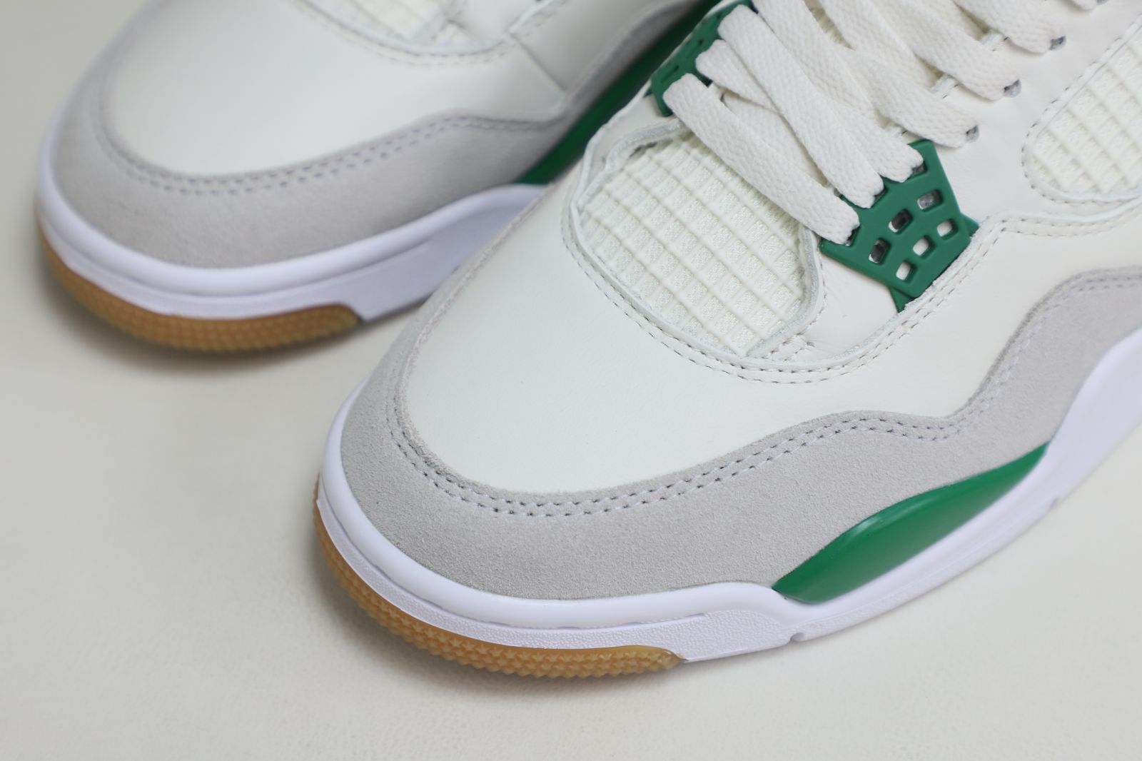 NIKE SB X AIR JORDAN 4 RETRO 'PINE GREEN' - finekick.vip