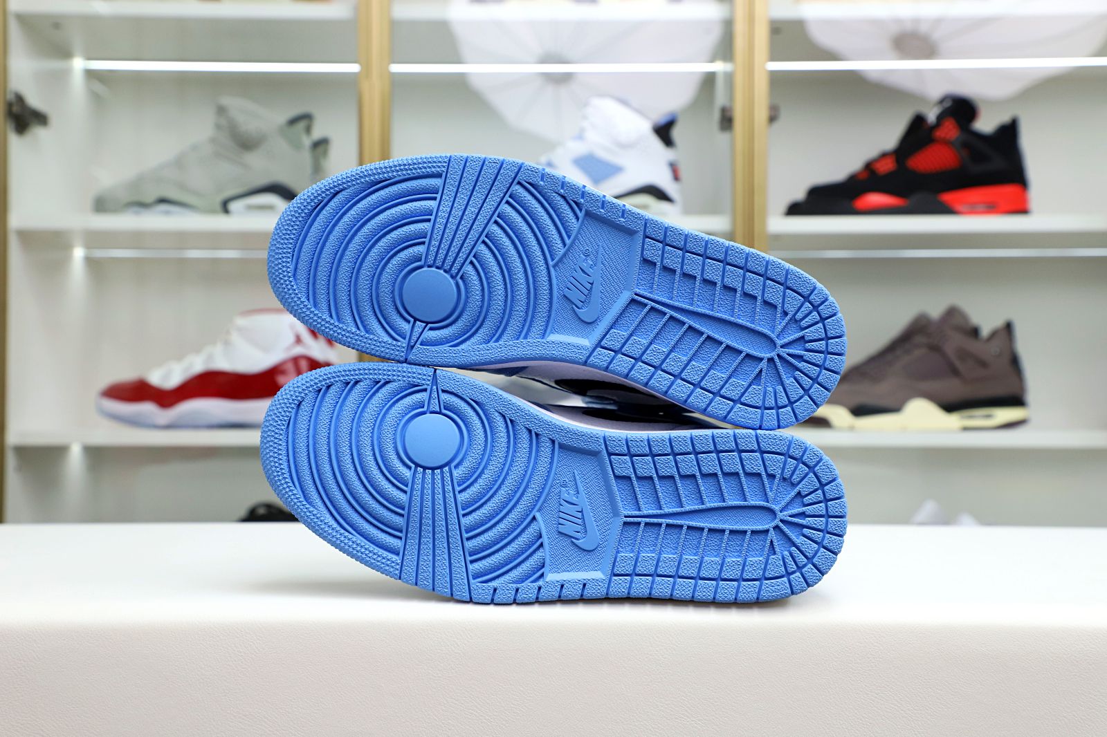 AIR JORDAN 1 RETRO HIGH OG 'UNIVERSITY - finekick.vip
