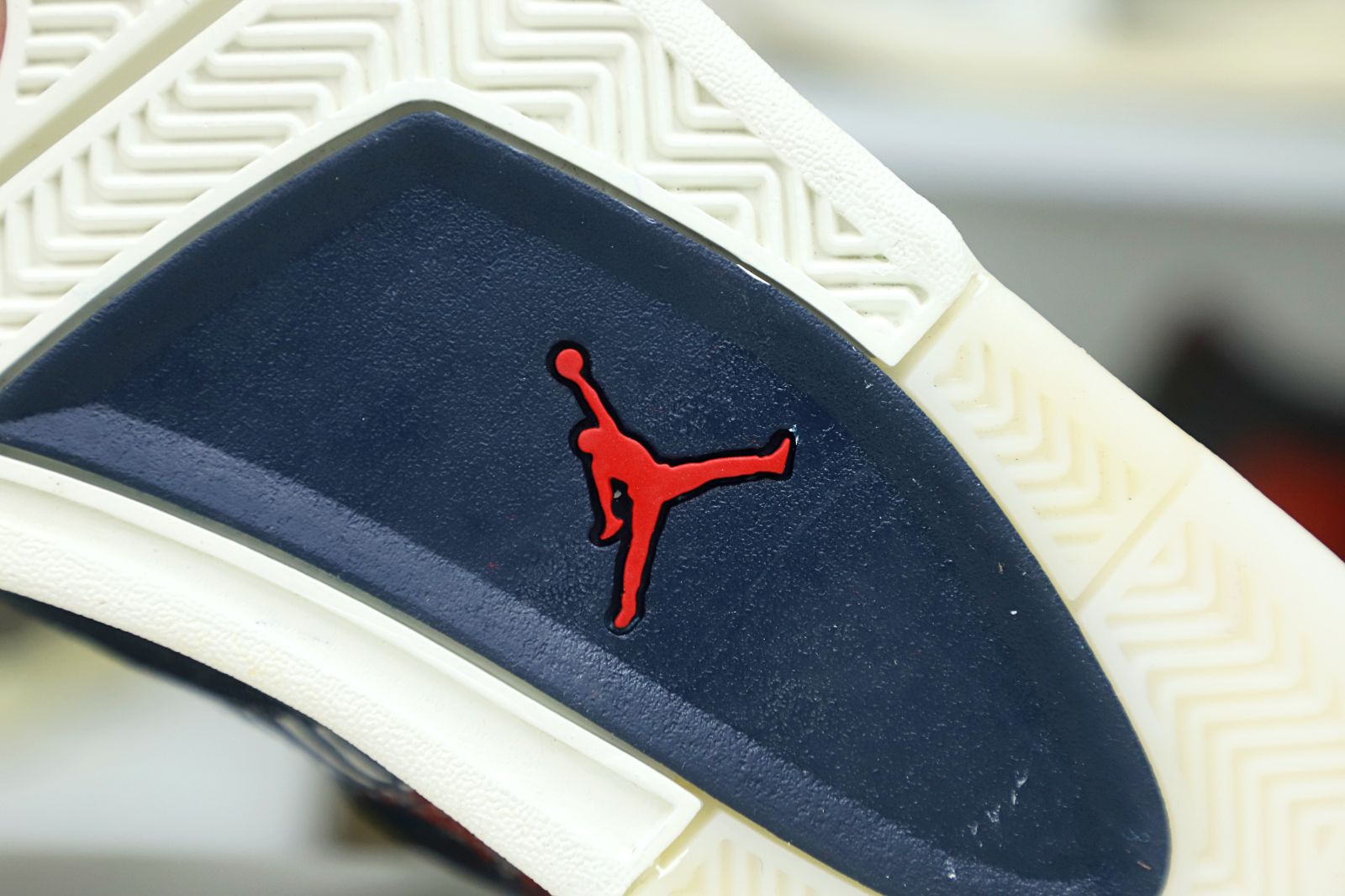 Air Jordan 4 retro se