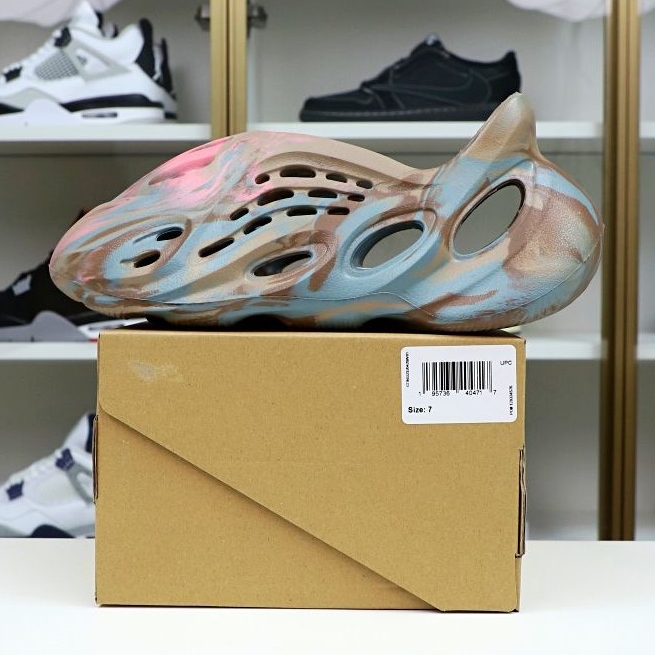 YEEZY FOAM RNNR MX SAND GREY - finekick.vip