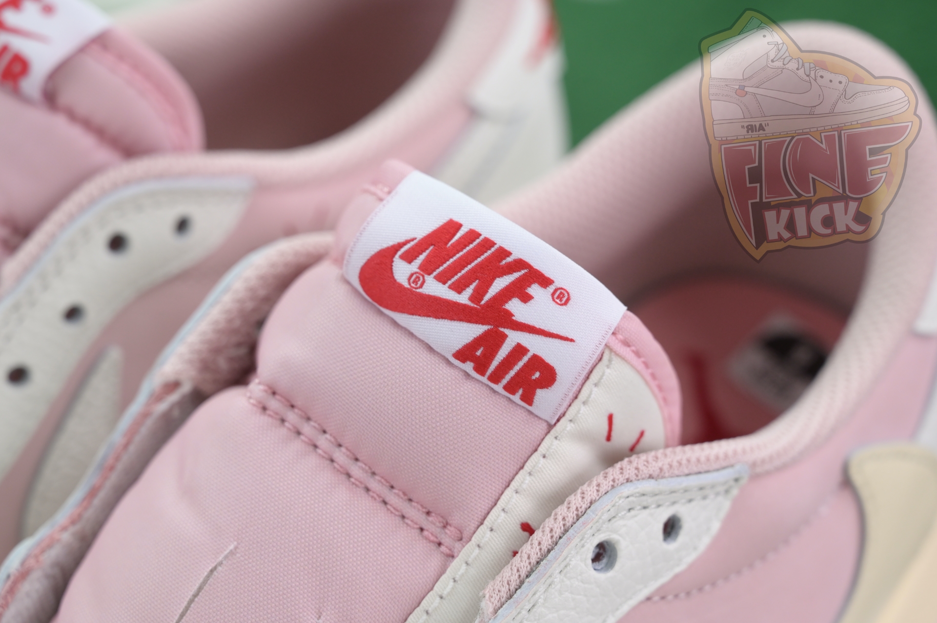 Travis Scott x Air Jordan 1Low - finekick.vip