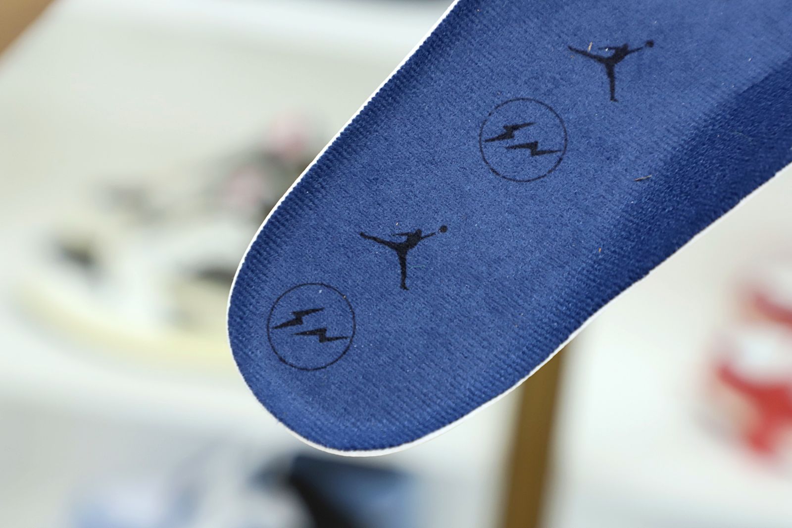 FRAGMENT DESIGN X AIR JORDAN 3 RETRO SP 'WHITE' - finekick.vip