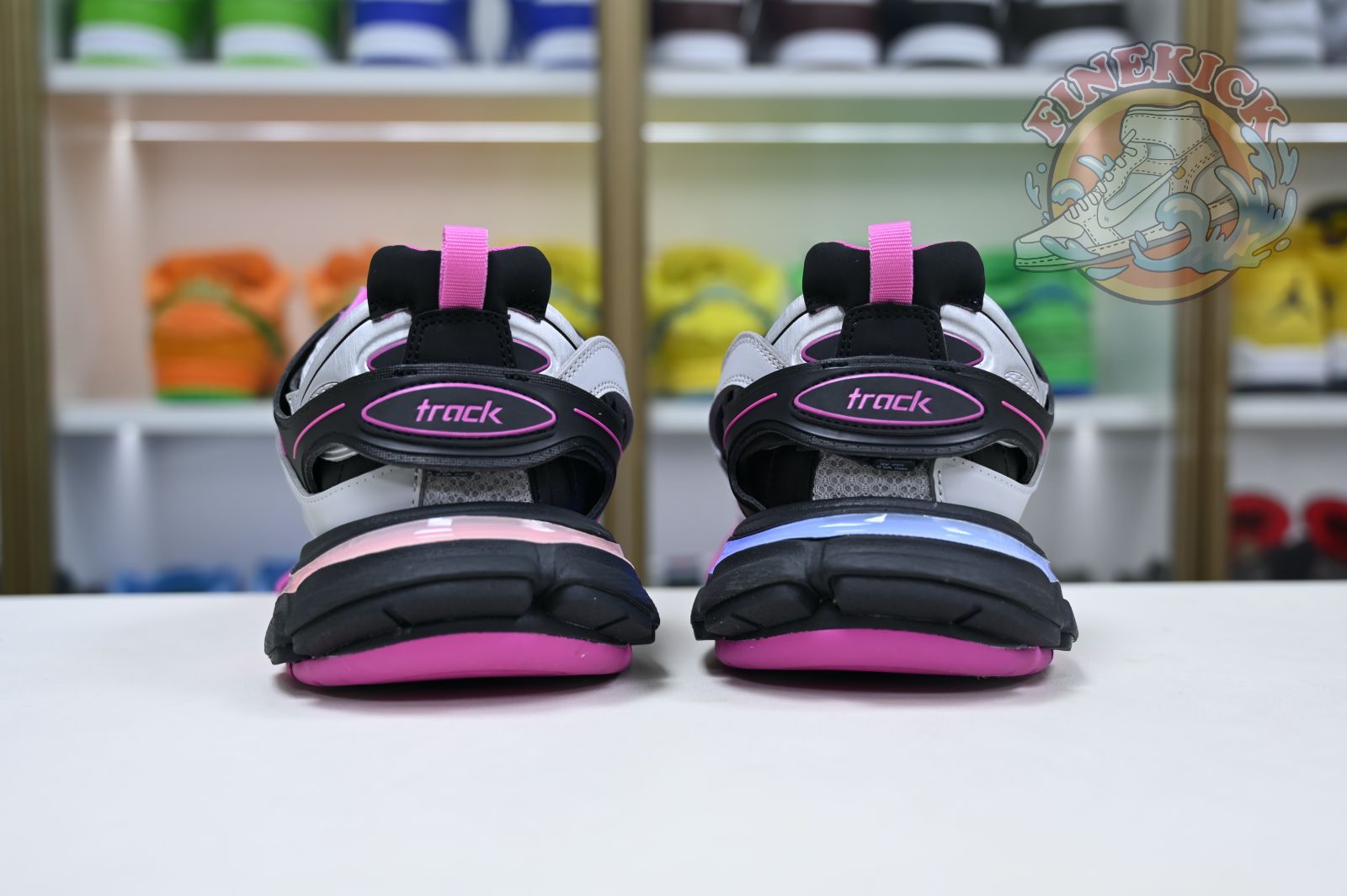 Balenciaga BLGA  Track(LED) - finekick.vip