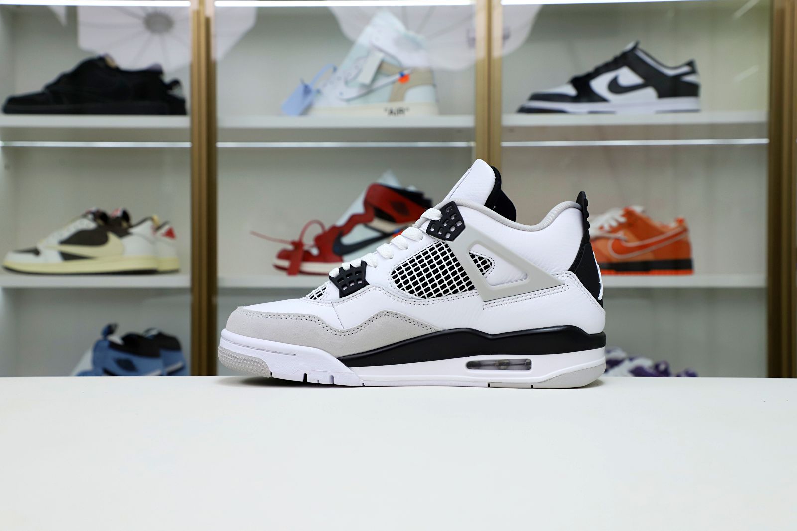 AIR JORDAN 4 MILITARY BLACK - finekick.vip