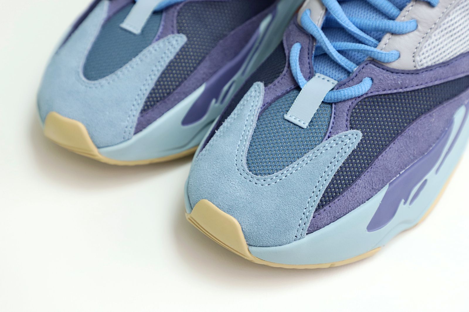YEEZY BOOST 700 'CARBON BLUE' - finekick.vip