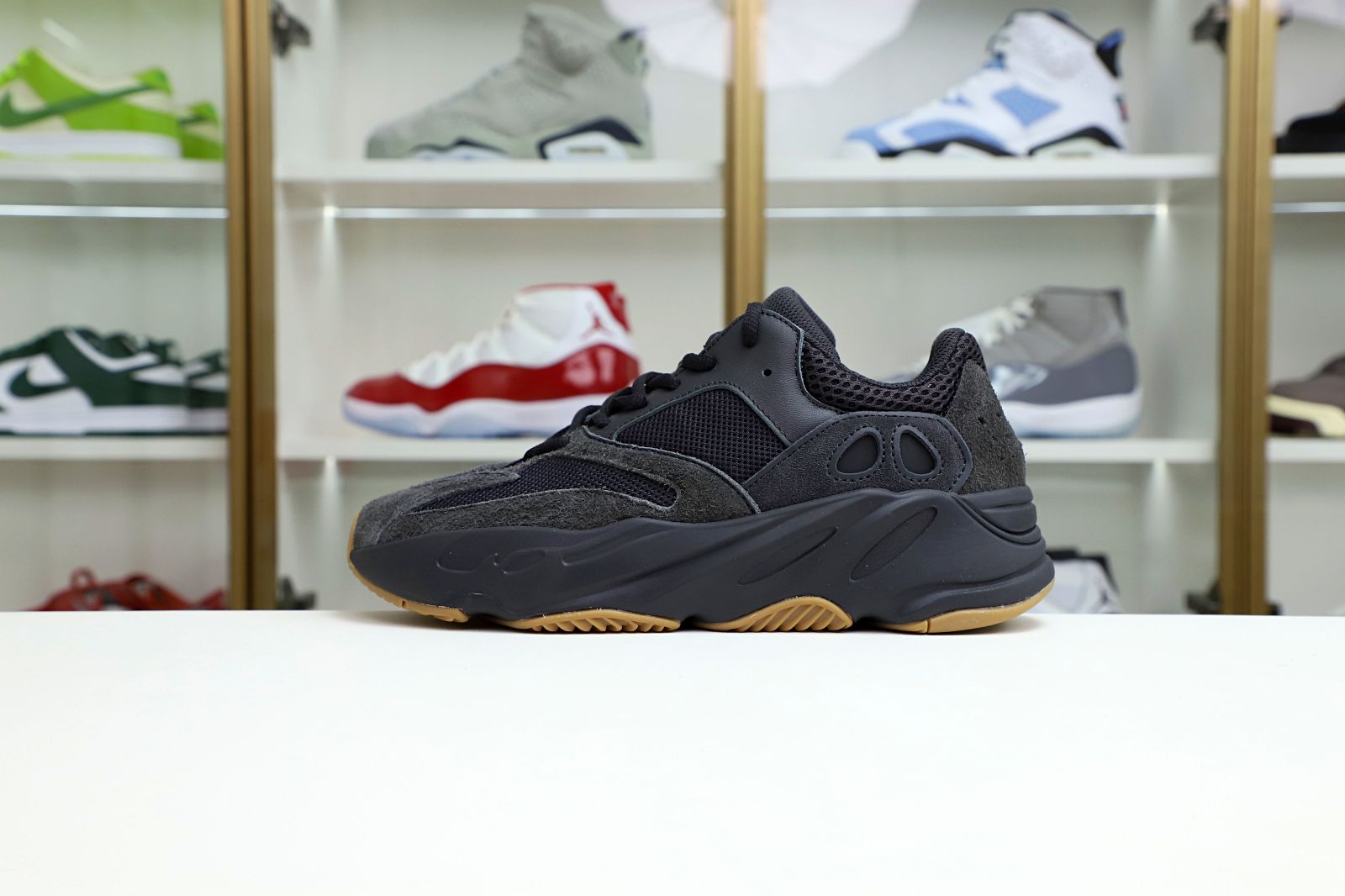 YEEZY BOOST 700 'UTILITY BLACK' - finekick.vip
