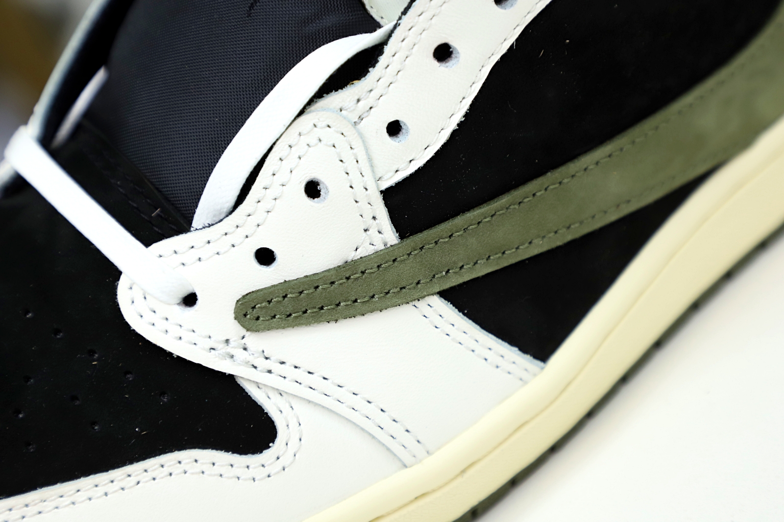 TRAVIS SCOTT X NIKE AIR JORDAN 1 LOW OG “Olive” - finekick.vip