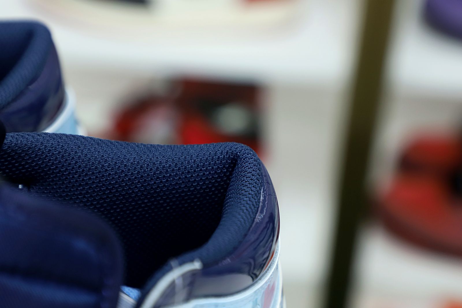 WMNS AIR JORDAN 1 RETRO HIGH OG 'BLUE CHILL' - finekick.vip