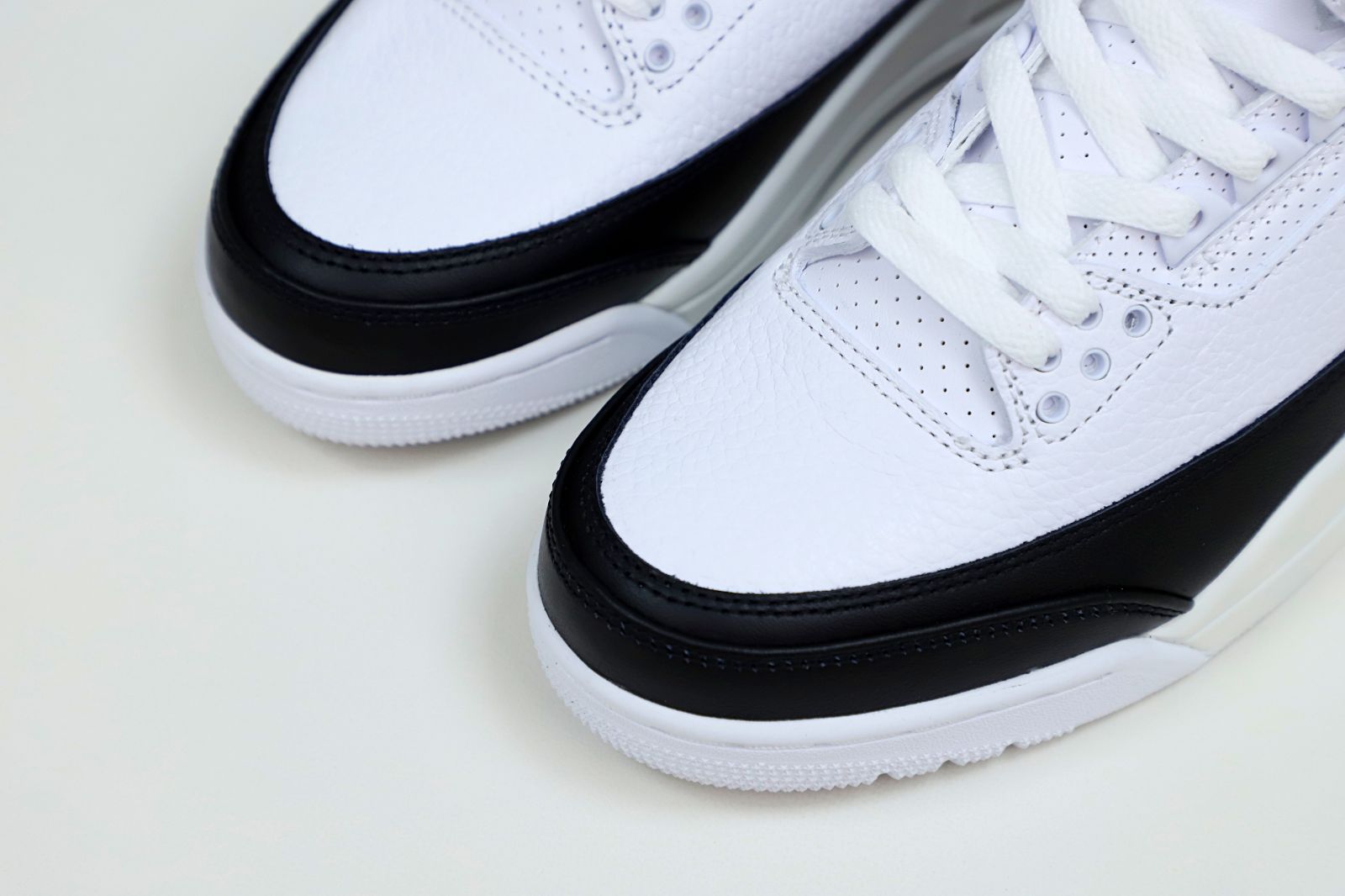 FRAGMENT DESIGN X AIR JORDAN 3 RETRO SP 'WHITE' - finekick.vip