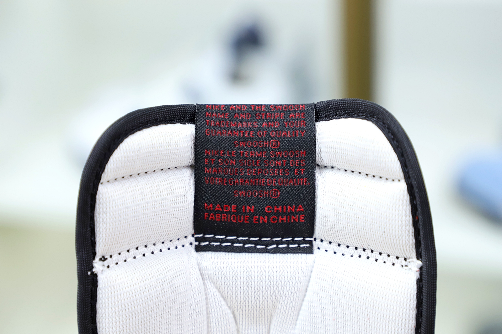 AIR JORDAN 1 RETRO HIGH OG 'BRED' - finekick.vip