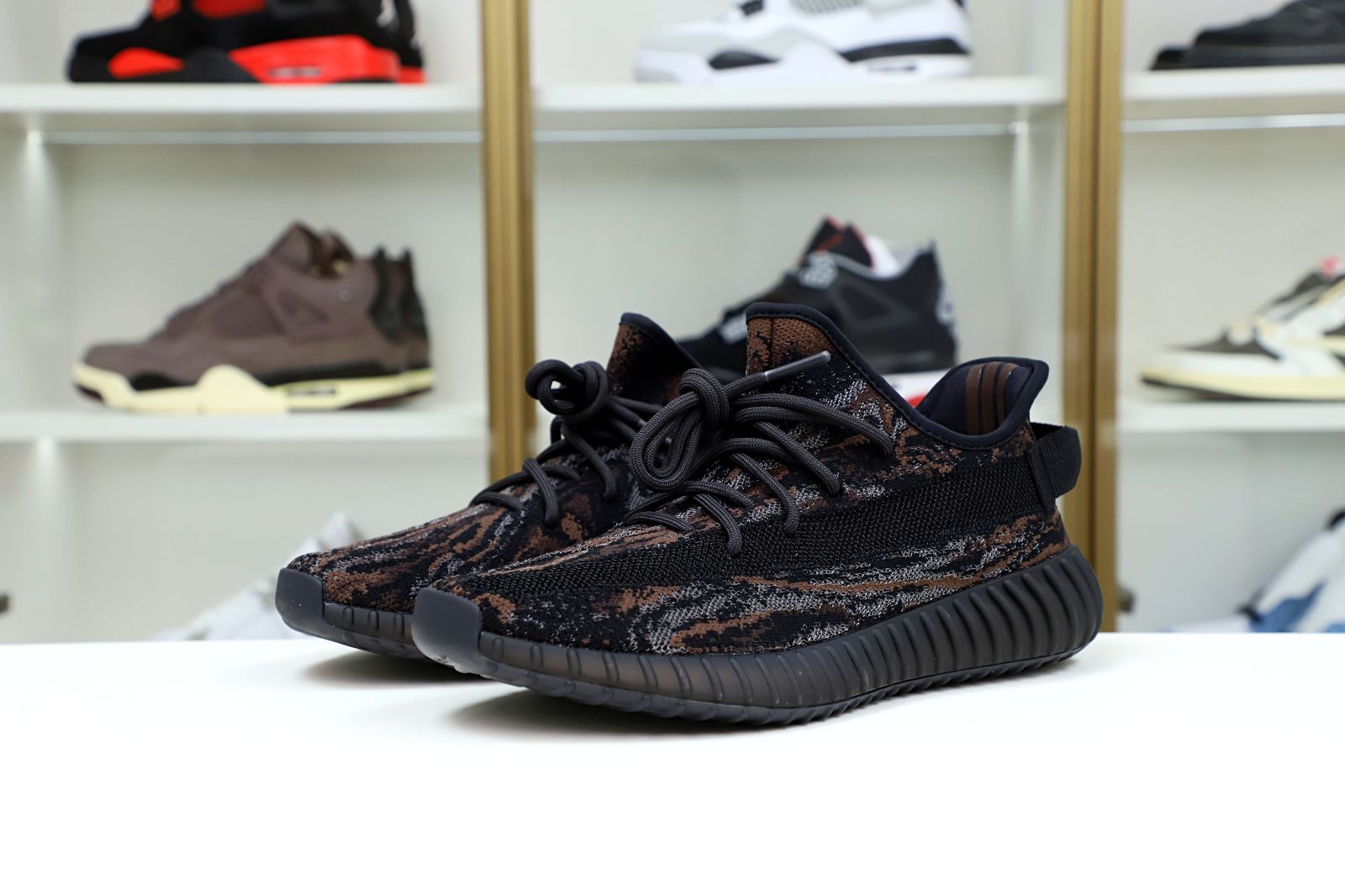 YEEZY BOOST 350 V2 MX ROCK - finekick.vip