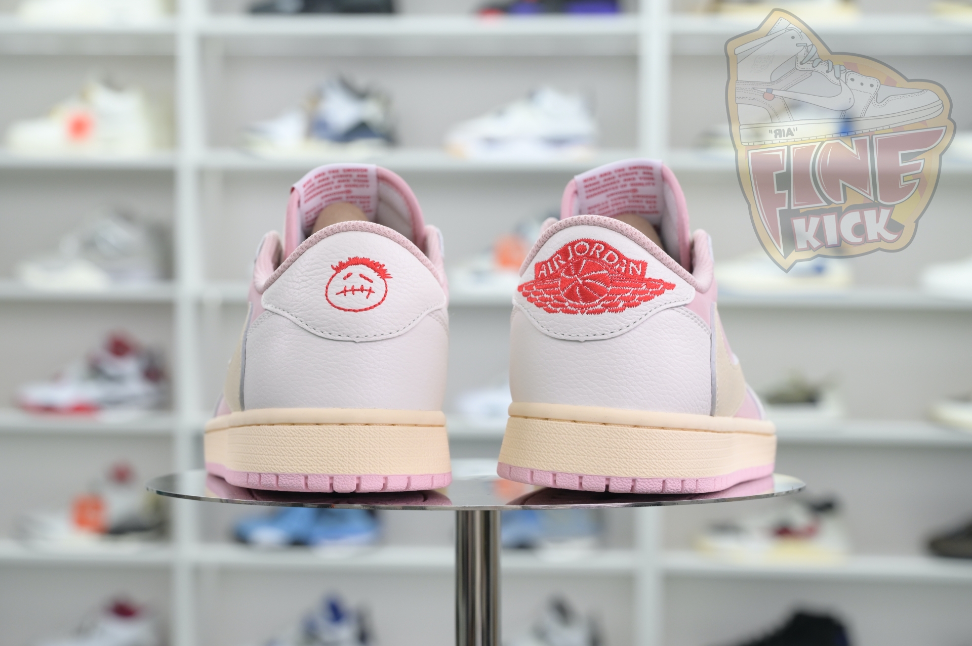 Travis Scott x Air Jordan 1Low - finekick.vip
