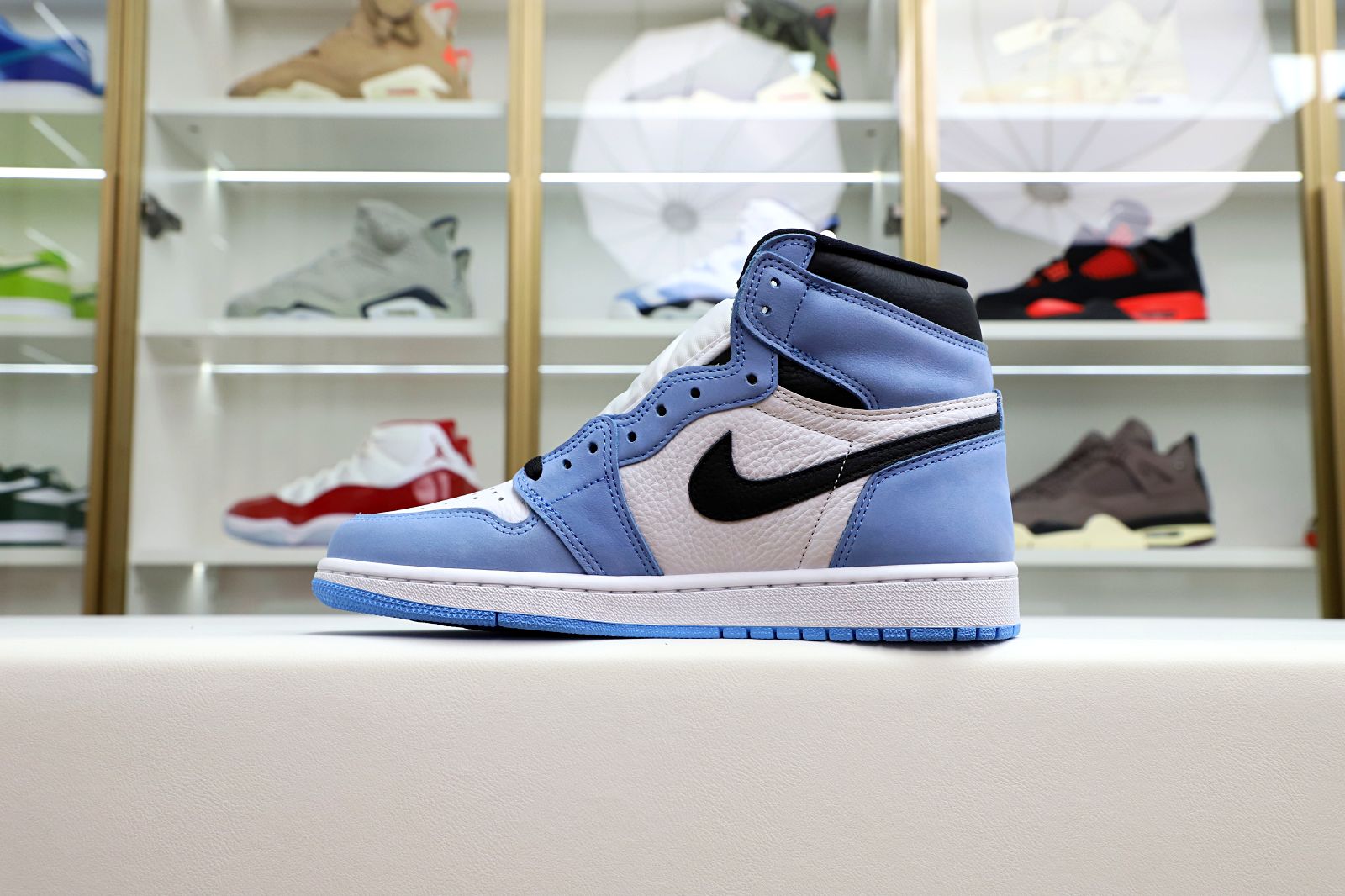AIR JORDAN 1 RETRO HIGH OG 'UNIVERSITY - finekick.vip