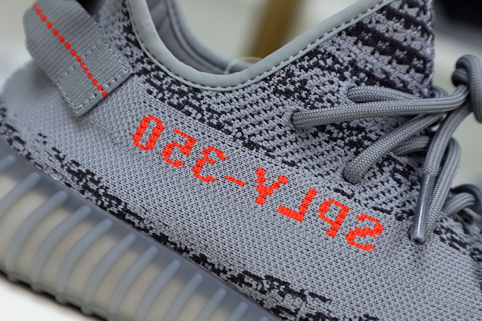 YEEZY BOOST 350 V2 'BELUGA 2.0' - finekick.vip