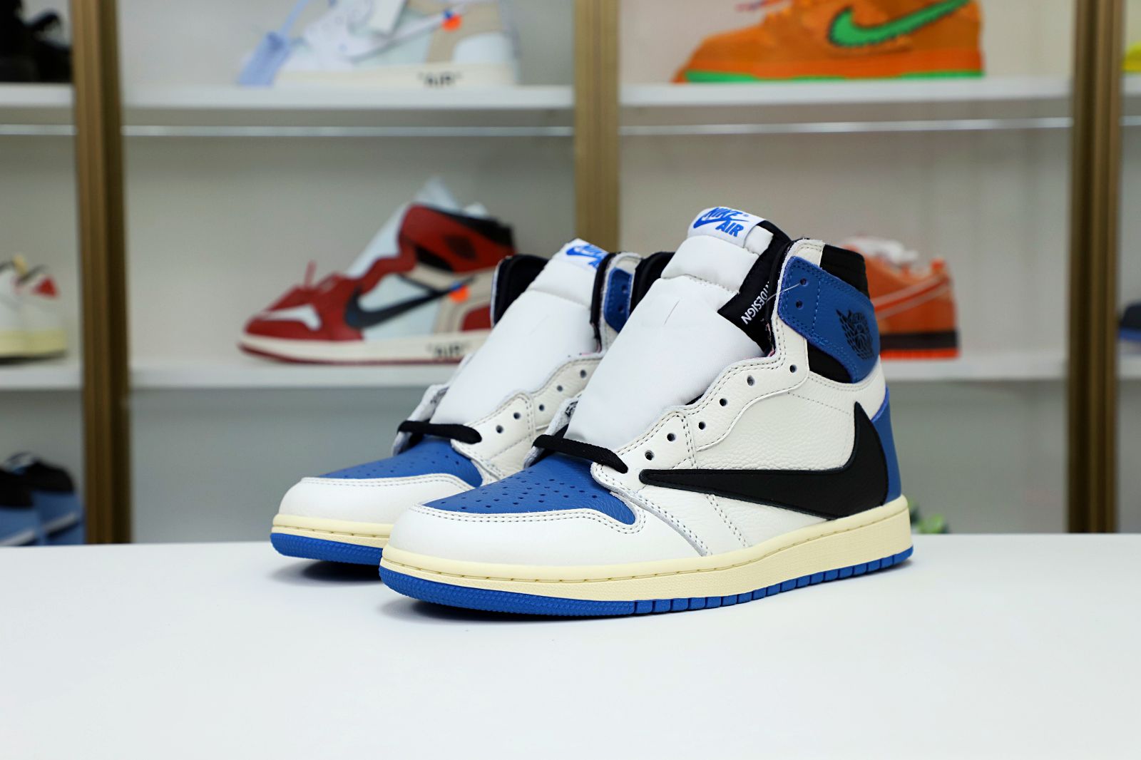 FRAGMENT DESIGN X TRAVIS SCOTT X AIR JORDAN 1 RETRO HIGH - finekick.vip